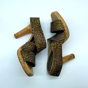 Matisse Roosevelt Strappy Open Toe Sandal.